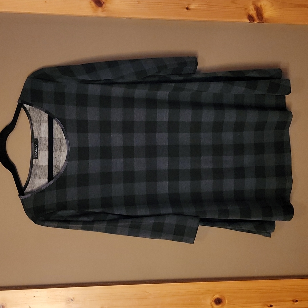 Veranee Plus Size Large 3/4 Sleeve Floral Swing Tunic; Like New